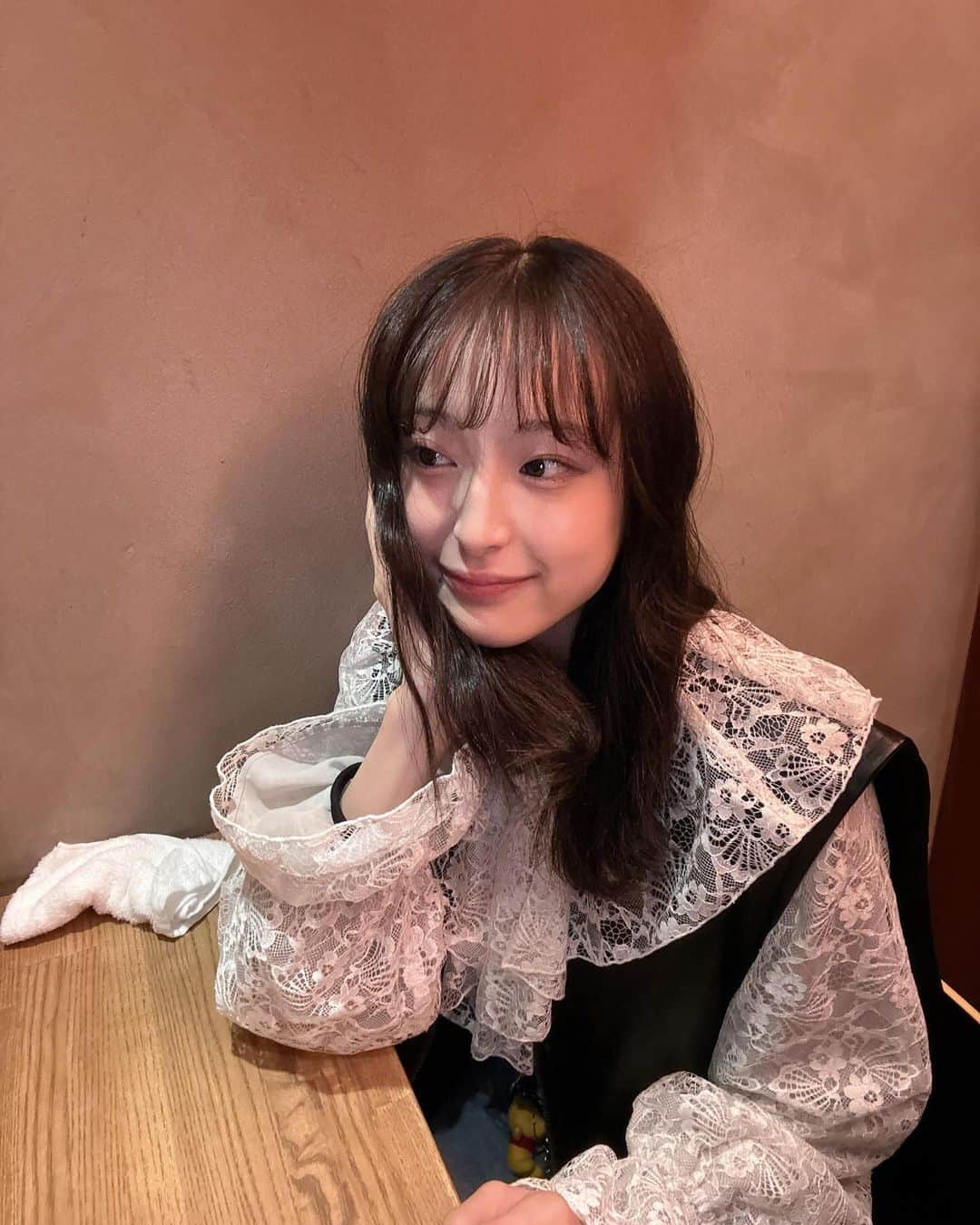 川原美咲さんのインスタグラム写真 - (川原美咲Instagram)「🥂🍕🍝 彼女…？？？ ・ ・ 生きてます✌️ 稽古に必死です！笑  『見えない人たち』　築地ブディストホール 来てください！！！！ （詳細はストーリーのアーカイブへ） ・ ・ ・ ・ ・ #彼女とデートなうに使っていいよ #彼女とデートなう #彼女とご飯なう #食いしん坊倶楽部 #食いしん坊万歳 #食いしん坊と繋がりたい #90s #02년생 #02世代 #02line #0203students #0203革命 #0203line #骨格ナチュラル #ブルベ夏 #ブルベ」11月4日 15時42分 - misaki_888_sagasaikou