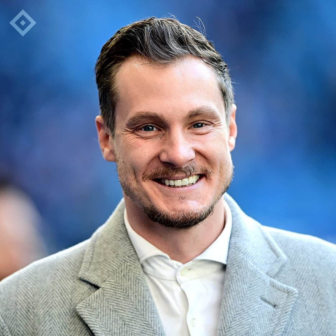 ハンブルガーSVのインスタグラム：「Happy Birthday, Marcell Jansen! 🥳 Unser Präsident feiert heute seinen 3️⃣8️⃣. Geburtstag. 🎁🎉  #nurderHSV ___ 📸 @witters_sportfotografie」