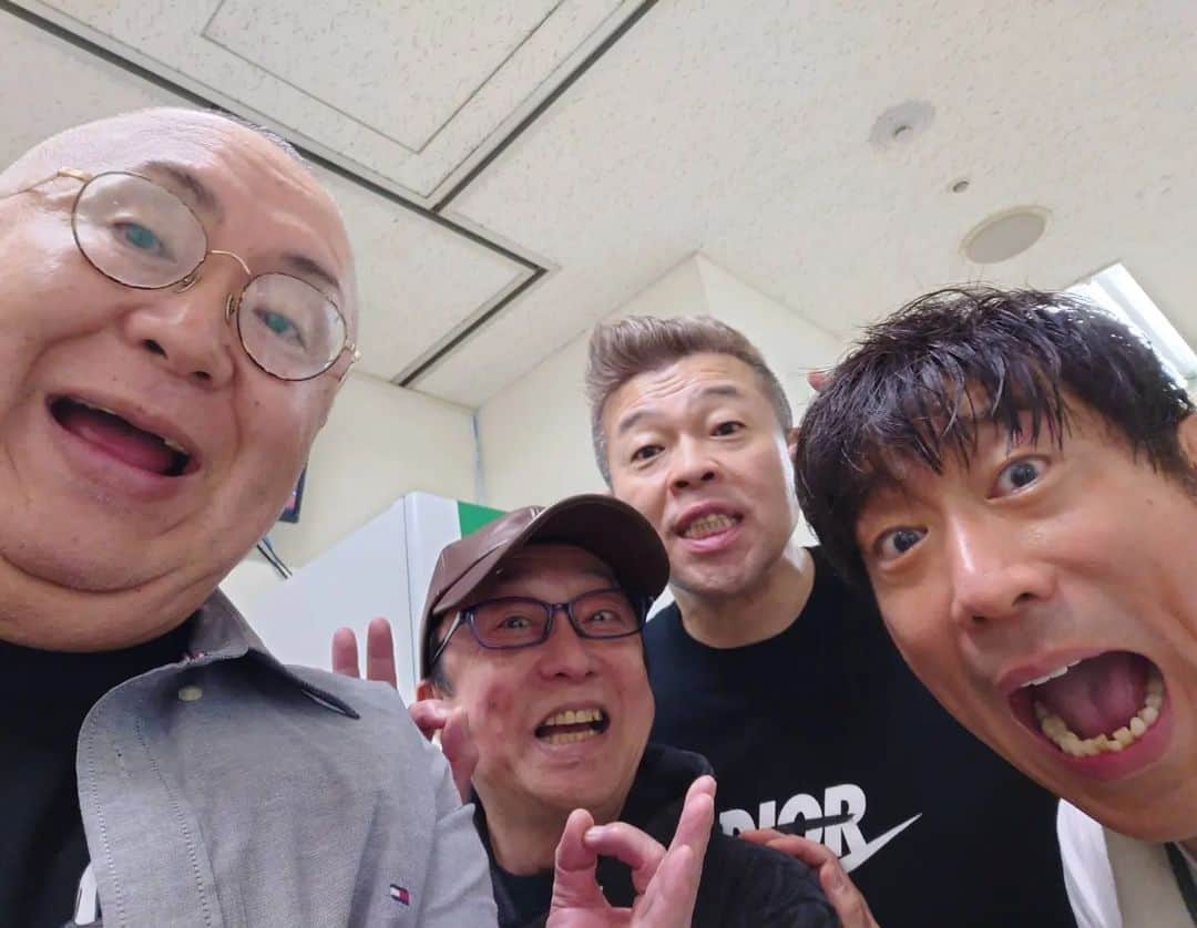 古賀シュウさんのインスタグラム写真 - (古賀シュウInstagram)「昨日は原口さんのものまねフェスでした^⁠_⁠^ 中々一緒にならない皆さんと最高の１日でした！！  また やりたいなぁ！！  ご来場の皆さんありがとうございました✨ 集合写真 １人細い目つぶっちゃってましたw」11月4日 16時14分 - koga_shu