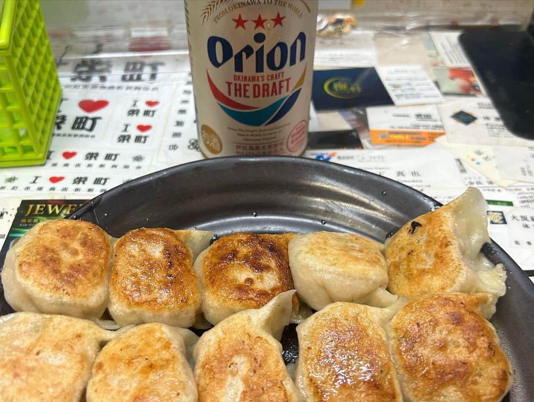 ツジトモタカさんのインスタグラム写真 - (ツジトモタカInstagram)「明日、ツアーファイナル、Zepp新宿、サンキューソールド🍻 ツアー酒場記録⑤ 沖縄 那覇　おかずの店　べんり屋 那覇　金燕楼 名護山羊料理店 コザ　喰い処呑み処との馬  おでん東大なくなったの悲しい😭」11月4日 16時18分 - g2_nit