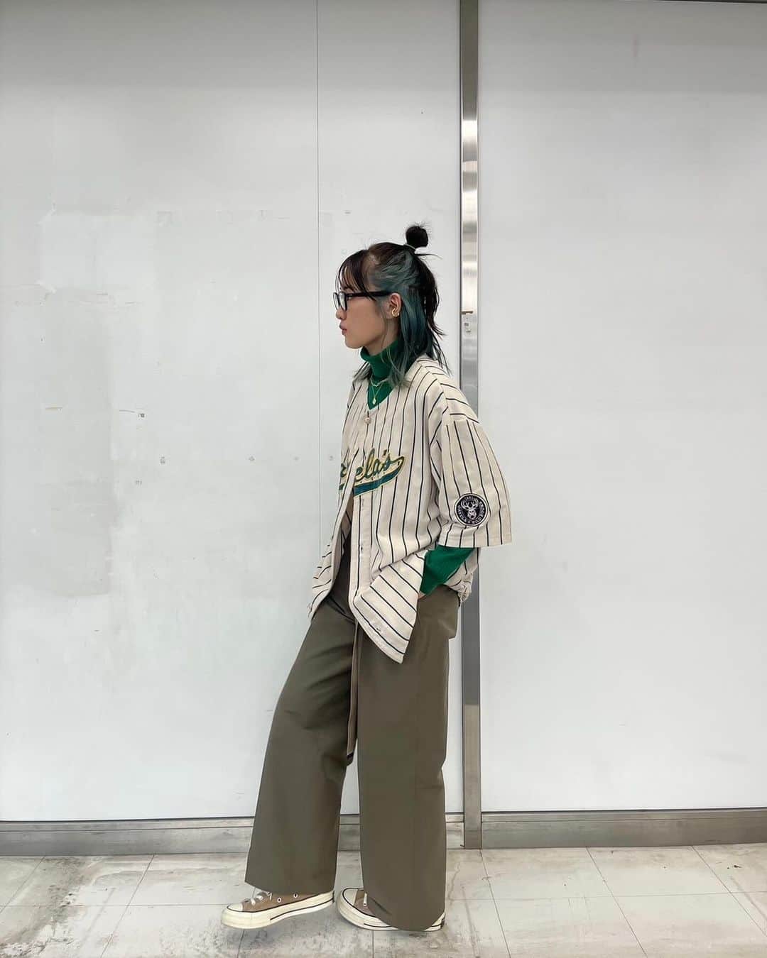工藤遥さんのインスタグラム写真 - (工藤遥Instagram)「. カレンダーイベント、ありがとうございました〜🌐  tops:@aoyama_ladies  sizeM bottom:@aoyama_ladies  sizeL glasses:@resee.official  #遥服#半目」11月4日 16時22分 - haruka_kudo.official