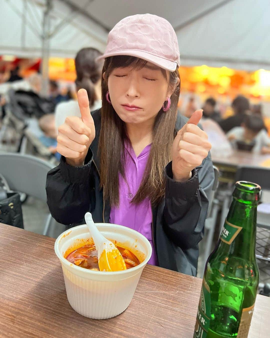 市野瀬瞳さんのインスタグラム写真 - (市野瀬瞳Instagram)「すきな味すぎて、これ🔥 👍🤤👍 ・ #どんな表情とポーズよ笑。 #写真のつもりが動画？だったやつも #台湾台中夜市 #久屋大通イベント #激辛グルメ #台湾グルメ #台湾ビール #麻辣スープ #激辛大好きアナウンサー #市野瀬瞳」11月4日 16時22分 - hitomi_ichinose1225