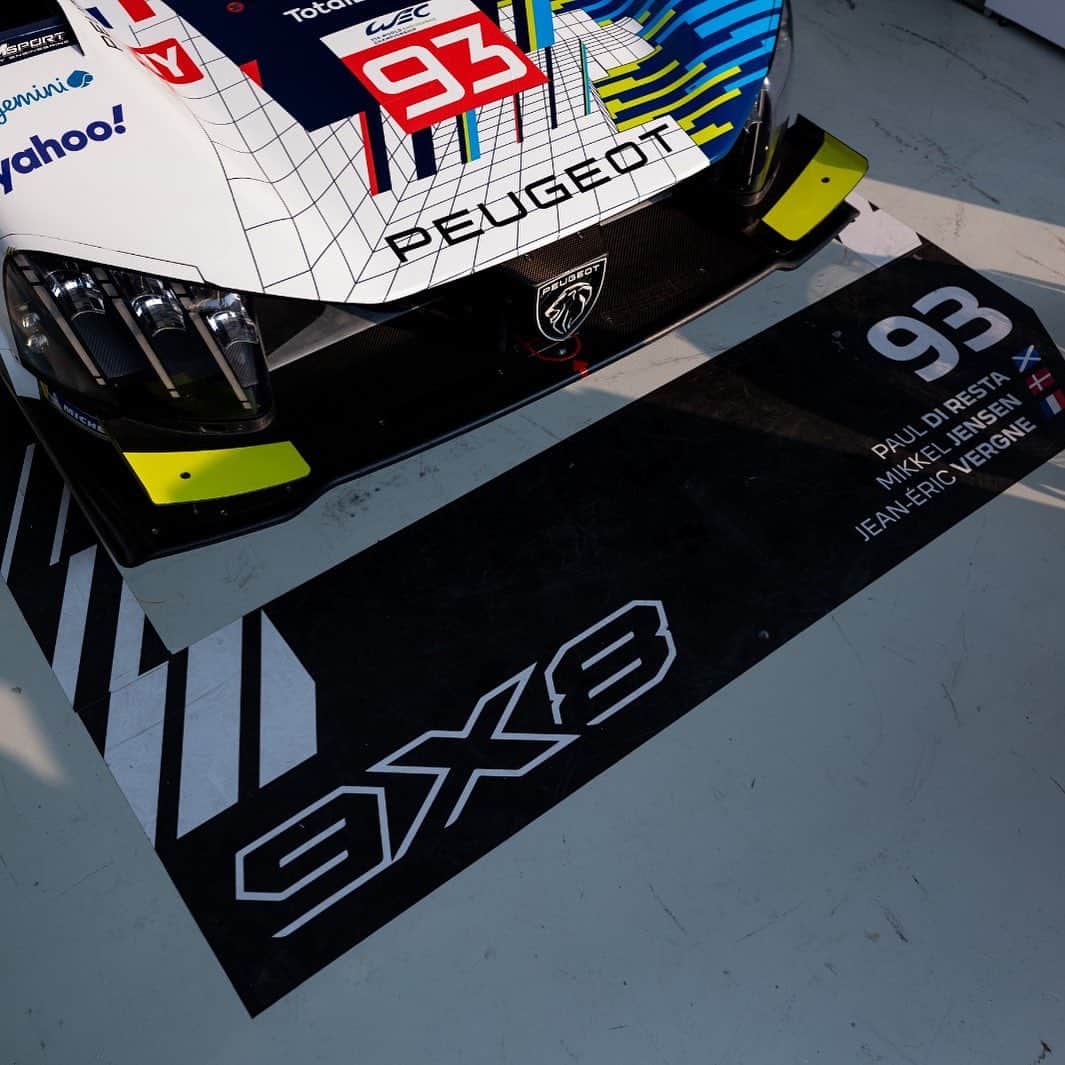 ジャン＝エリック・ベルニュのインスタグラム：「Ready for action one last time this year! I’ll be taking the start in our #93 car, from 9th on the grid. Let’s fight our way back 👊🏼 @peugeotsportofficial @michelinmotorsport」