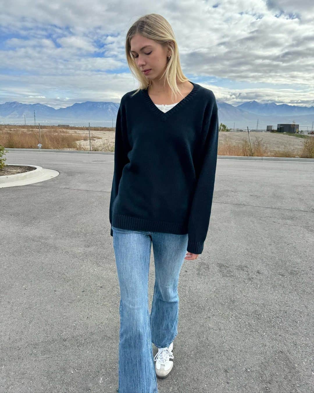ブランディメルビルのインスタグラム：「Brandy Melville Salt Lake City  Open today 10am-9pm and Sunday 12pm-6pm 13347 S. Teal Ridge Way, Ste N130 Riverton, Utah 84096 💕 #brandyusa」