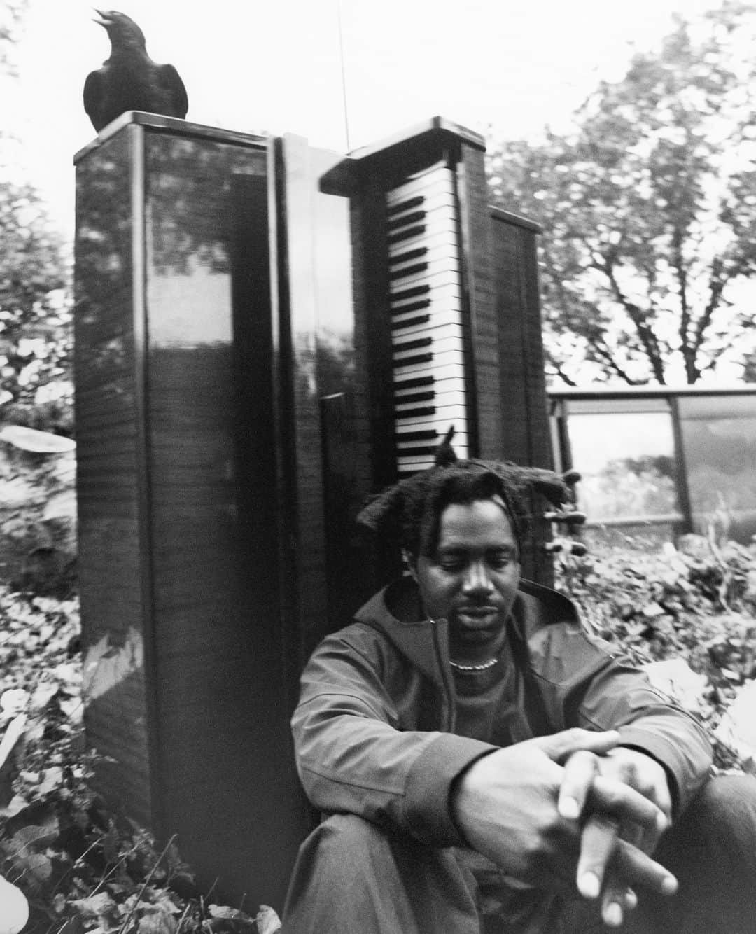 i-Dのインスタグラム：「Like much of his work, i-D cover star @sampha's new album 'Lahai' started where he’s happiest — freestyling at the piano.⁠ ⁠ He also wanted to challenge himself to be more conceptual, which this time round, involved recognising what he was gravitating towards, and kept returning to.⁠ ⁠ The bird is a constant image, a constant presence. “Flying and the feeling of it... I got into wondering what it would feel like to have the wind blowing in your face, what it would be like to be a bird, to translate that feeling,” he explains.⁠ ⁠ Hit the link in bio to read the full story.⁠ ⁠ [The New Wave Issue, No.373, Fall/Winter 2023]⁠ .⁠ .⁠ .⁠ Text @caleb_anelson⁠ Photography @frankleboner⁠ Fashion @tom_guinness⁠ Editor-in-Chief @alastairmckimm⁠ Creative Director @jonnylu⁠ Editorial Director @oliviajsinger⁠ Hair @takuyauchiyama1128⁠ Make-Up @athenapaginton at Future Rep using Fenty Beauty and MALIN+GOETZ⁠ Set Design @arthurdeborman at Magnet⁠ Photography Assistance @rory__cole, Beatriz Gonçalves and @dylanjohncarlomassara⁠ Fashion Assistance @archiejoegrant and @eibhilinmoores⁠ Set Design Assistance Ted Pearce,@roisinjenner and Rosie Kidd⁠ Production @dobedorepresents⁠ Producer @natanatics⁠ Production Manager @Celestekdoig⁠ Production Assistance @willmaxwell1990 @claudsceleste⁠ Casting (models only) @sarahsmallll at @goodcatch_⁠ Models Johnny Mitchell, @zarifi_emma, @grace.mry,⁠ Christopher Lilleorg, Freddie Mackenzie, @esohel01and @surssup⁠ #Sampha」