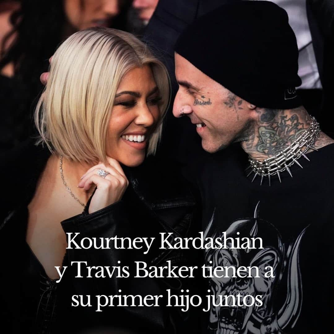 Vogue Españaさんのインスタグラム写真 - (Vogue EspañaInstagram)「@kourtneykardash y @travisbarker acaban de dar la bienvenida a su primer hijo en común. El niño se suma a los cinco hijos de la pareja -dos del rockero y tres de la hermana mayor del clan Kardashian-. ◾️Foto: Getty Images.」11月5日 2時58分 - voguespain