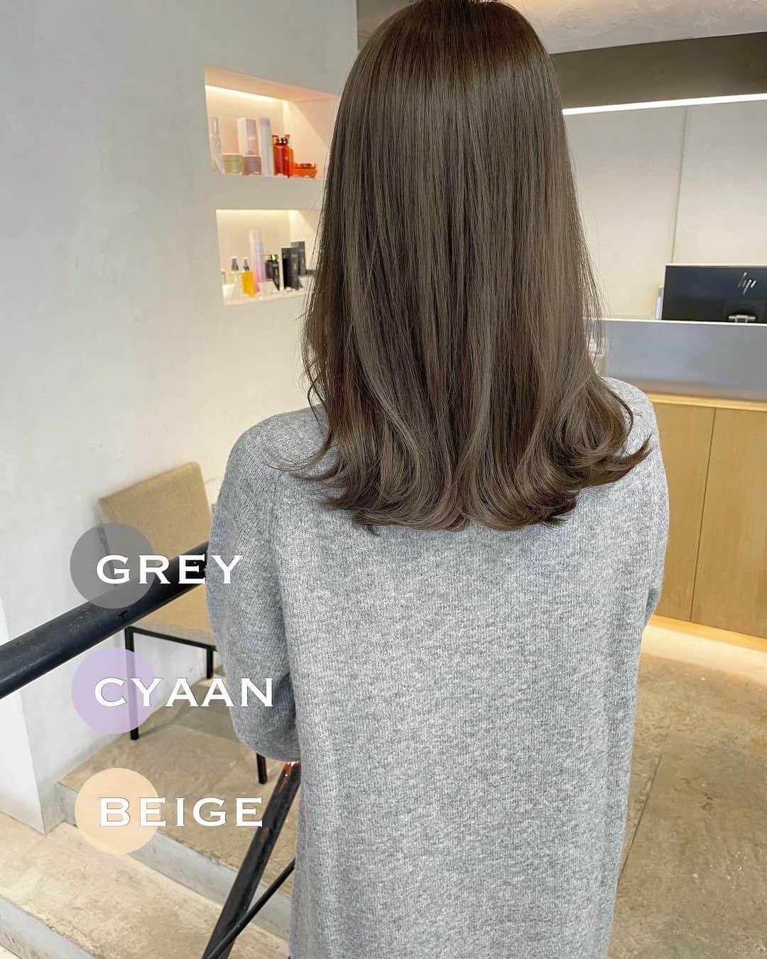 吉田達弥のインスタグラム：「- cyaan greige - 黄色みを抑えたグレージュカラーです✨ ⁡  ⁡ #カット #カラー #レイヤーカット」