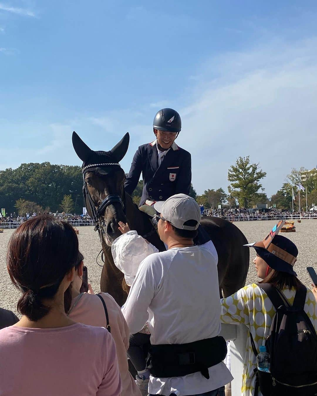 林伸伍のインスタグラム：「馬事公苑リニューアルオープンイベント２日目 ほぼずっと乗ってたので疲れましたが本当にたくさんの方、子供達の笑顔を見れて幸せな気分になりました😊 明日はいよいよ最終日、終わってしまうのが寂しいですがご来苑お待ちしてます🐎」