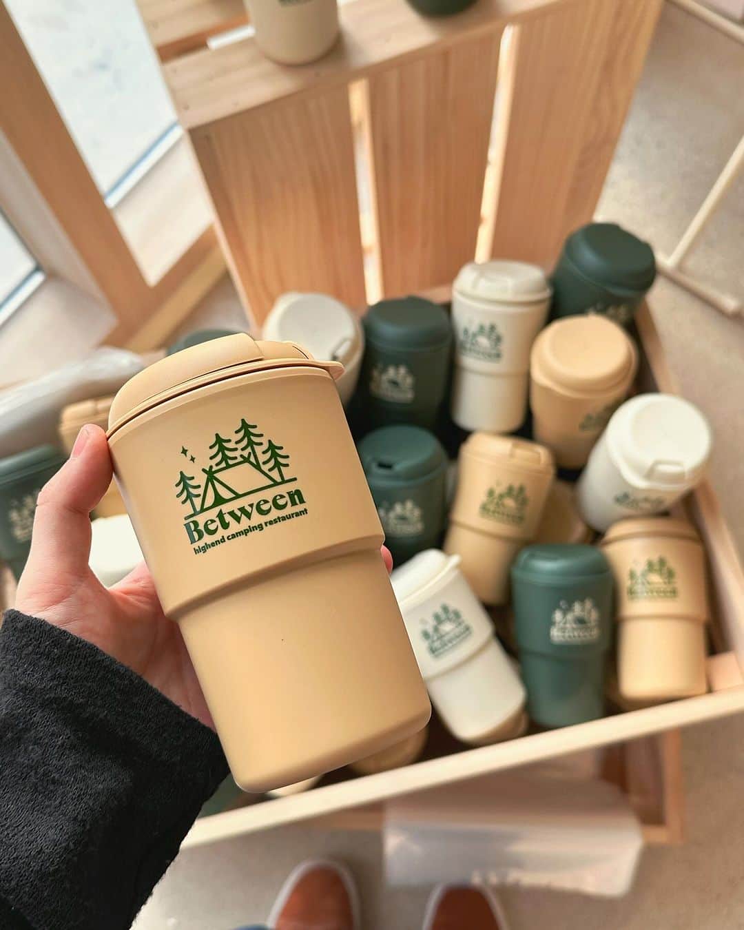 ユ・ボファのインスタグラム：「⛺️💚🤎」