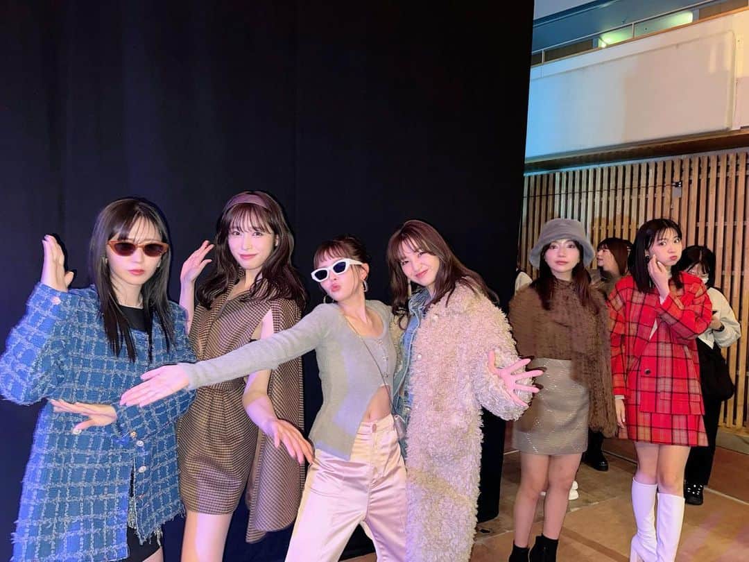 加藤ナナのインスタグラム：「🤍SAPPORO COLLECTION 2023 A/W🤍  大好きなRayメンバーが 集結するサツコレは いつも楽しみ！！  今回もわちゃわちゃ楽しかった☺️🩷  #サツコレ　#Ray」