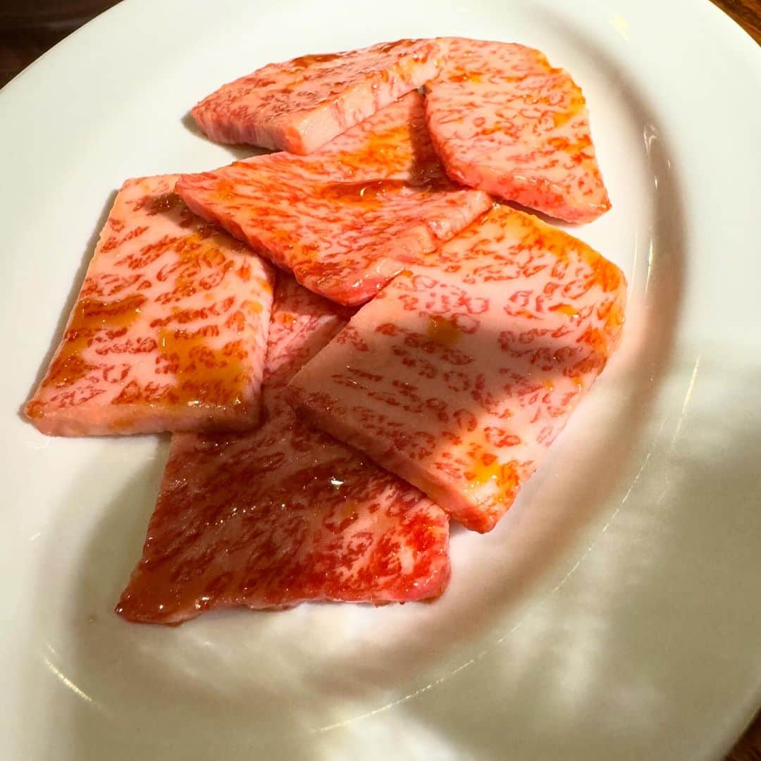 永島知洋のインスタグラム：「昨日の焼肉。 うまいよねー。 徳山の焼肉は まんぷく苑！ ねぎたまご飯もたまらんよねー。 最高よねー。 #永島知洋 #焼肉 #まんぷく苑 #徳山」