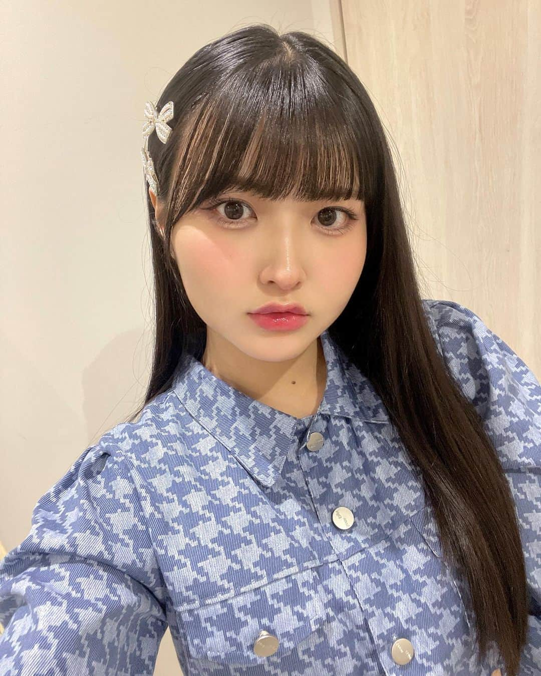 岡村美波さんのインスタグラム写真 - (岡村美波Instagram)「♡  大人っぽいって言ってもらえた日💓  #髪伸びたよね #また切るか #迷ってます … #みんなはどっちが好きかなぁ  #beyooooonds #雨ノ森川海  #岡村美波 #みいみ」11月4日 19時09分 - minami_okamura.official