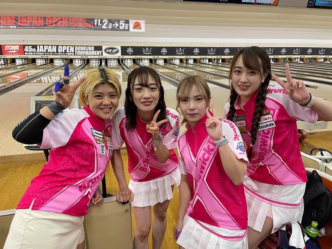 尾上萌楓のインスタグラム：「. . JAPAN OPEN🇯🇵 チームのみんなと楽しくなげられました🩷 . 私の成績はダメダメでしたが、、( ；ᵕ； ) . . 姫プロ、のんちゃん、りんかちゃん、 応援してくださった皆様ありがとうございました⭐️ . . . #プロボウラー #ボウリング #トーナメント #ジャパンオープン #jpba #bowling #japanopen #sunbridge #볼링 #保龄球」