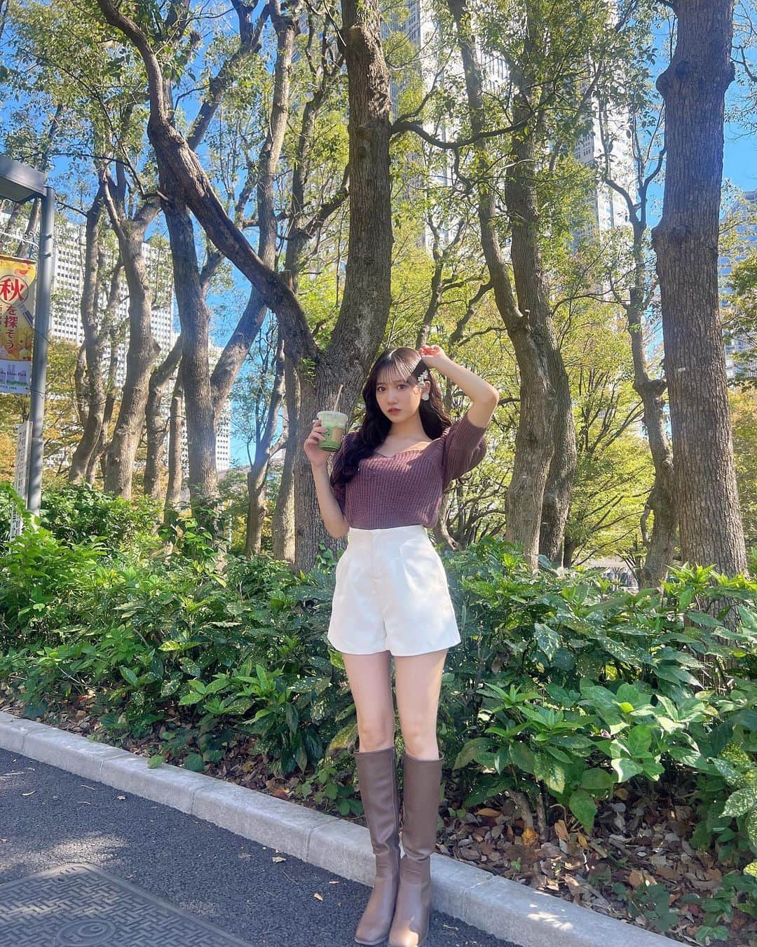 横野すみれさんのインスタグラム写真 - (横野すみれInstagram)「🍁  最近毎日朝ウォーキングしているんだけど 涼しくて最高☺️🚶  食べ物も美味しくて お洋服もかわいい秋が1番好きな季節🍠🍇」11月4日 19時14分 - yokono_sumire
