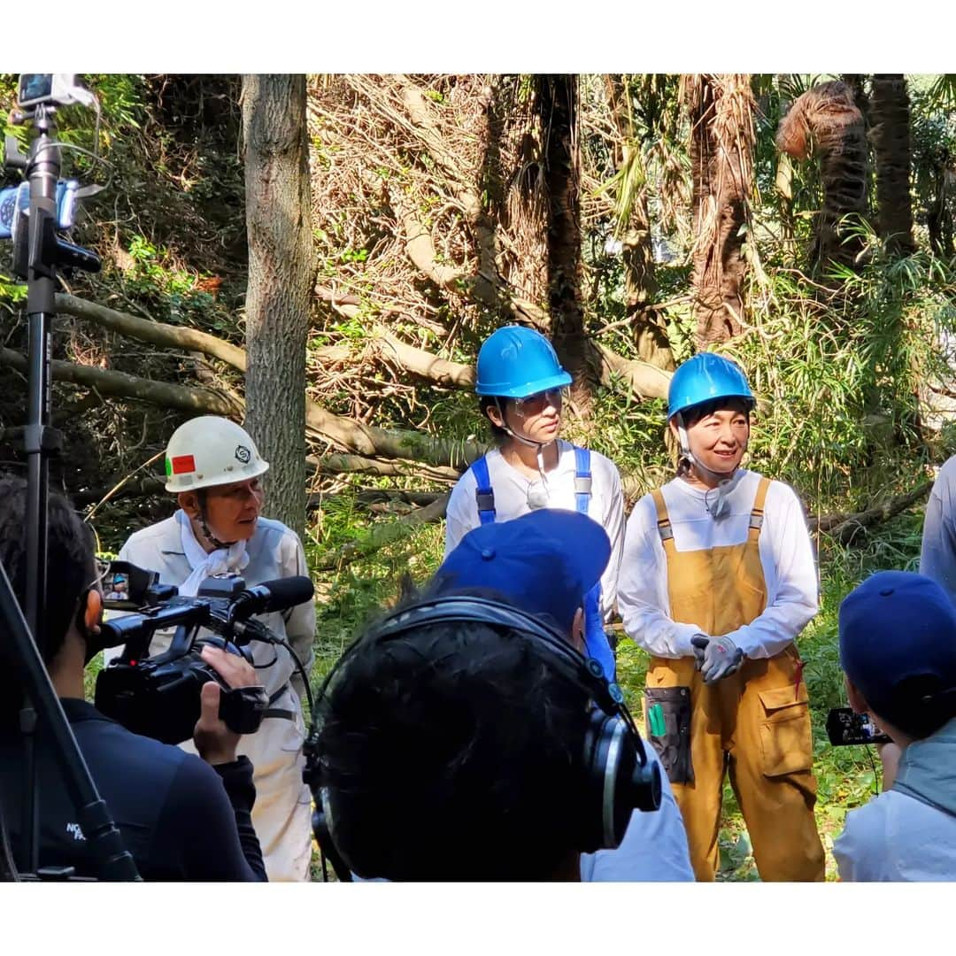 財前直見さんのインスタグラム写真 - (財前直見Instagram)「🍙 「家事ヤロウ!!!」のみなさんが、まさかの財遊舎に🎵 田舎の遊びを体験してもらいました❗ 来週11/7(火)2時間SPで放送されます お楽しみに🤗 🍙 #家事ヤロウ!!! #バカリズム さん #中丸雄一 さん #カズレーザー さん #大分県 #杵築市 #財遊舎 #田舎遊び #直見工房 #財前直見 #🍙」11月4日 19時33分 - naomi_zaizen_official