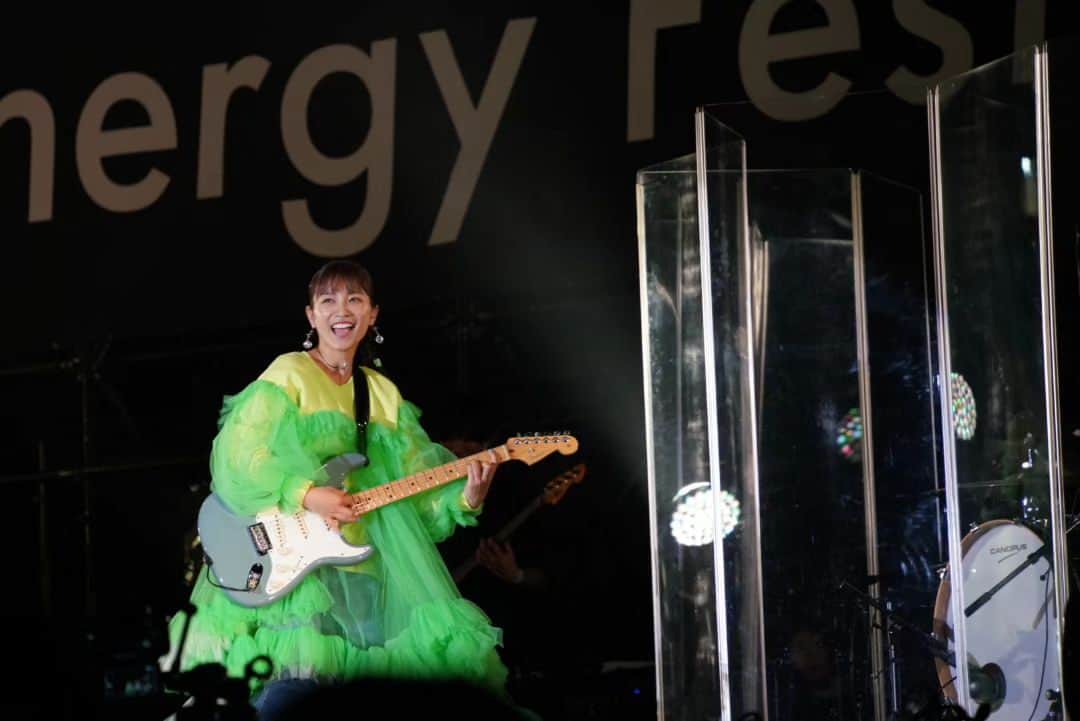 miwaのインスタグラム：「Japan Mobility Show presents H2 Energy Festivalに出演させていただきました‼️  来てくださった皆さん、ありがとーーーー🤗💚  miwaバンドでのライブ、楽しかった😆  #JapanMobilityShow  #ジャパンモビリティショー2023 #H2EnergyFestival #H2エナジーフェスティバル」