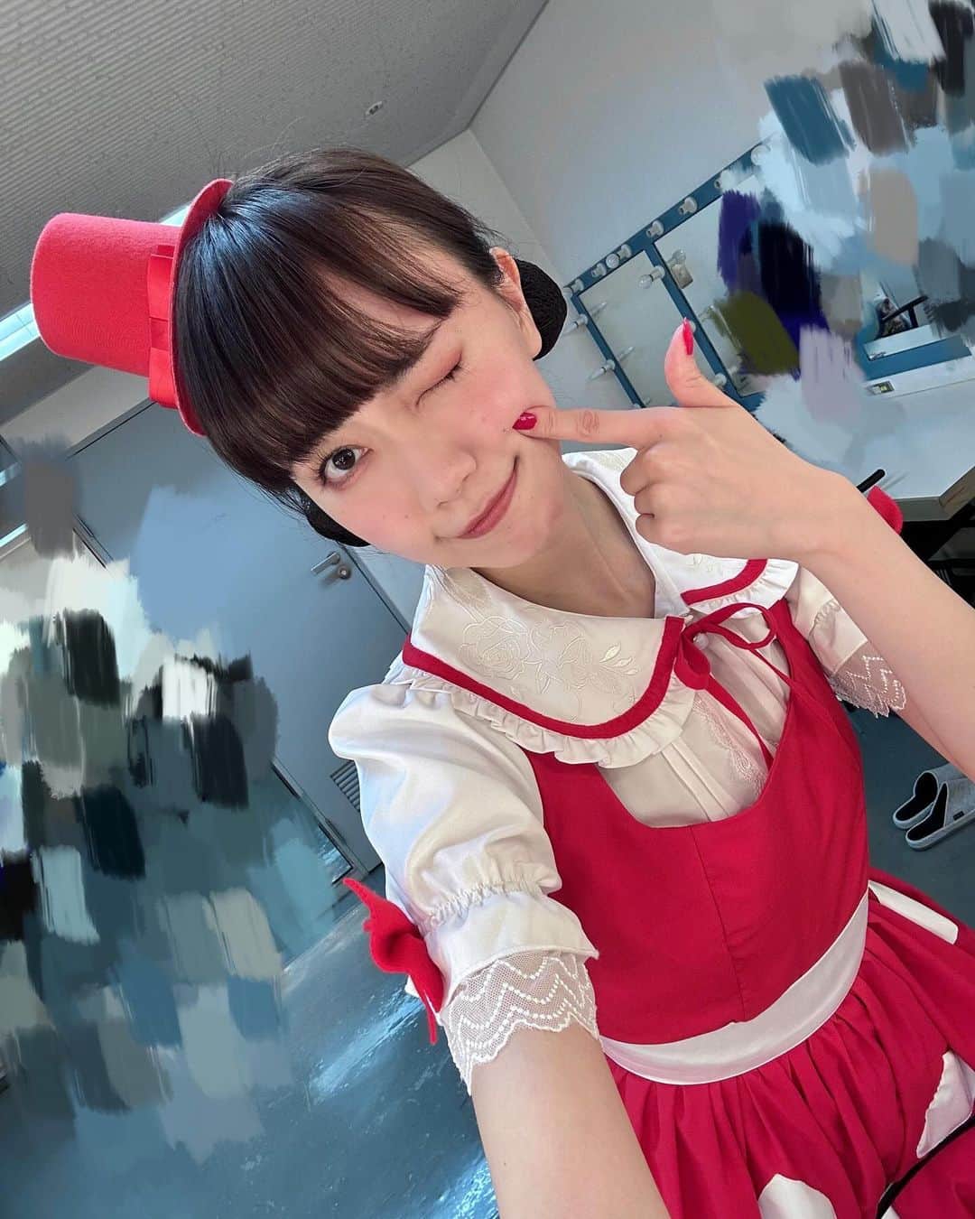 齋藤明里のインスタグラム：「. ACMファミリーシアター『リトルセブンの冒険』 無事に初日を迎えました！  明日は11:00〜/14:00〜の2公演。 チケットはストーリーにリンクを張ってますので、そちらから購入くださいな🌹  #水戸芸術館 #ACM劇場 #柿喰う客」