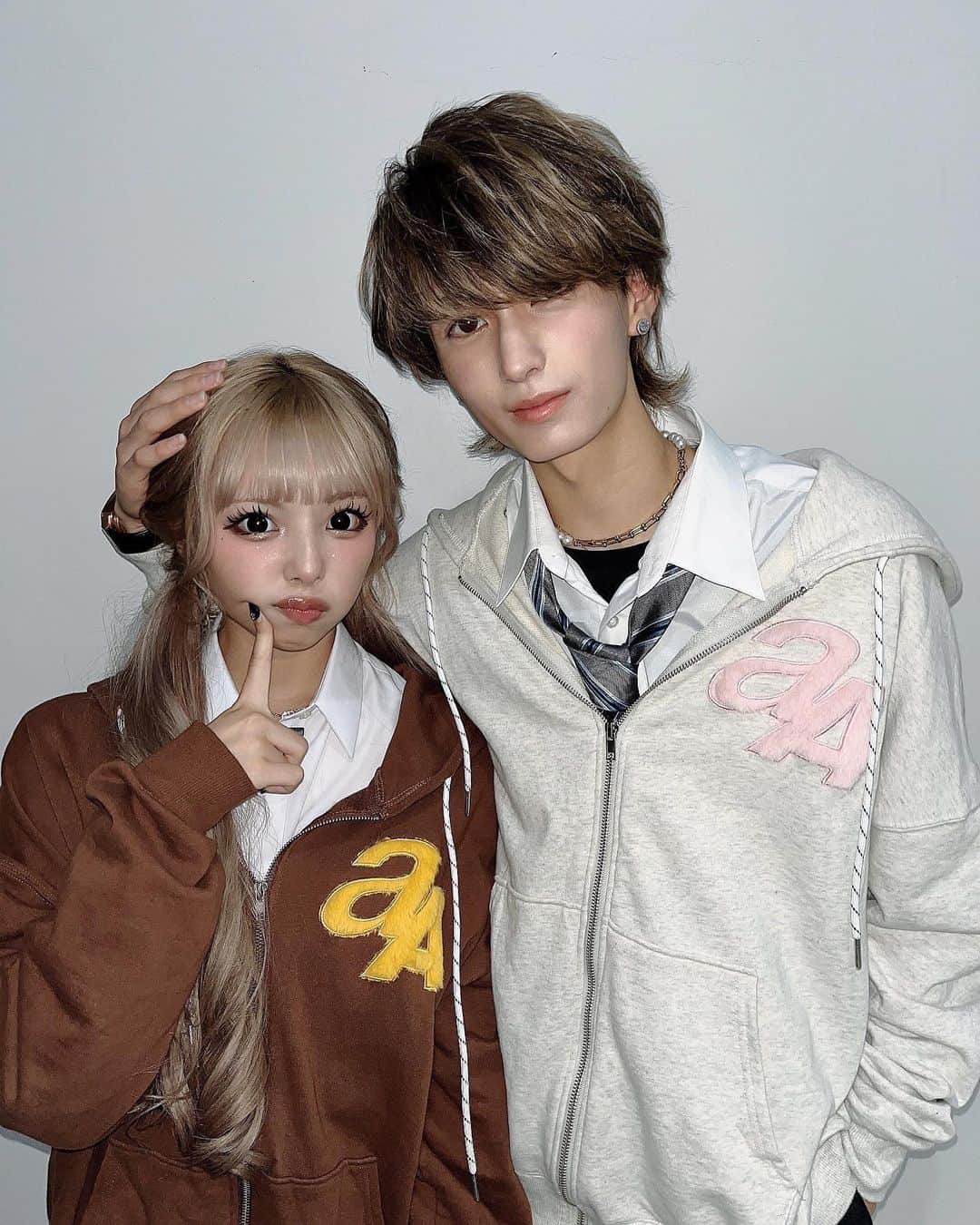 のインスタグラム：「札幌コレクションありがとうございました！！☺︎︎︎︎ あいちゃんパーカーおそろできまひたっ」