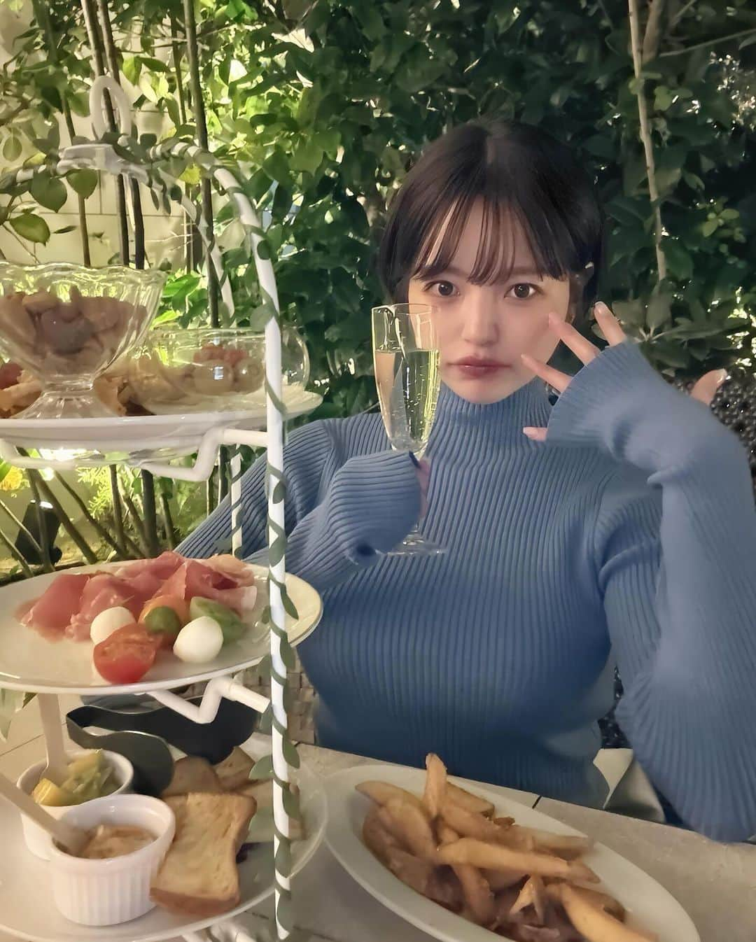 小森ほたるさんのインスタグラム写真 - (小森ほたるInstagram)「テラスで飲むお酒は最高に美味しく感じる😚🥂🌙💕」11月4日 19時36分 - hotaru_komori