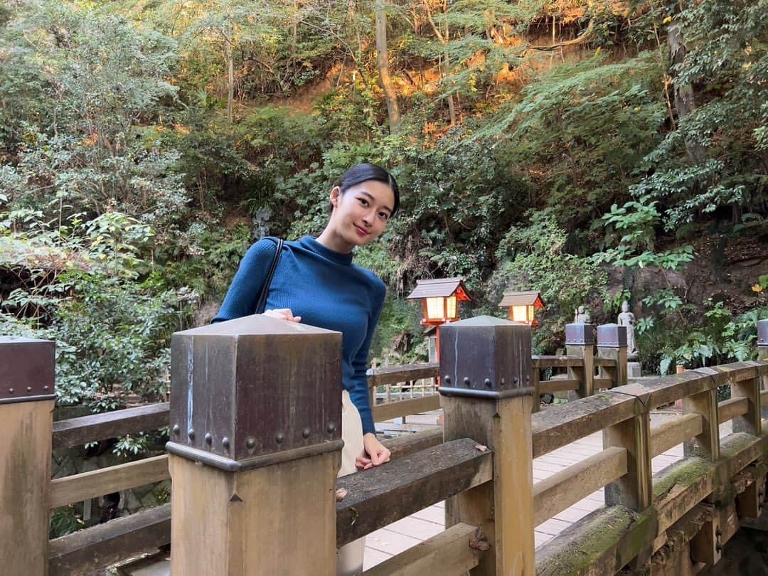 西山なずなのインスタグラム：「#等々力渓谷 🍁」