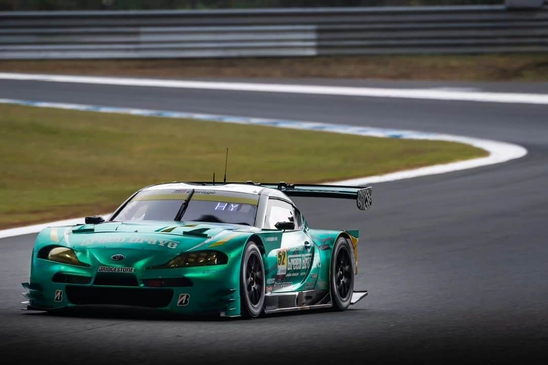 吉田広樹さんのインスタグラム写真 - (吉田広樹Instagram)「#SUPERGT Rd.8 モビリティーリゾートもてぎ🏁 予選はP7でした！  良いアタックが出来た感触もあったのですが ライバル勢はさらに速かったです💦  明日のレースはチームとして 今シーズンの集大成のレースに出来るようベストを尽くします！！  #埼玉トヨペット #GreenBrave #grgarage浦和美園 #TOYOTA #GRSUPRAGT #スープラ #TCD #BRIDGESTONE #大石博久カメラマン」11月4日 19時47分 - hiroki44da