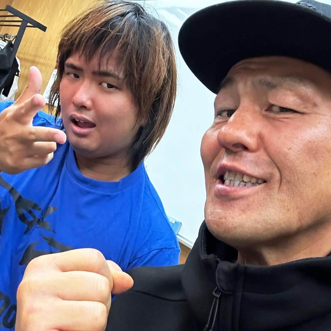 のインスタグラム：「ALL JAPAN  全日本プロレス北海道ツアー。明日の最終戦はこの大森北斗と世界タッグ挑戦する。いやいや、このホクトの顔…昭和顔だな(笑)」