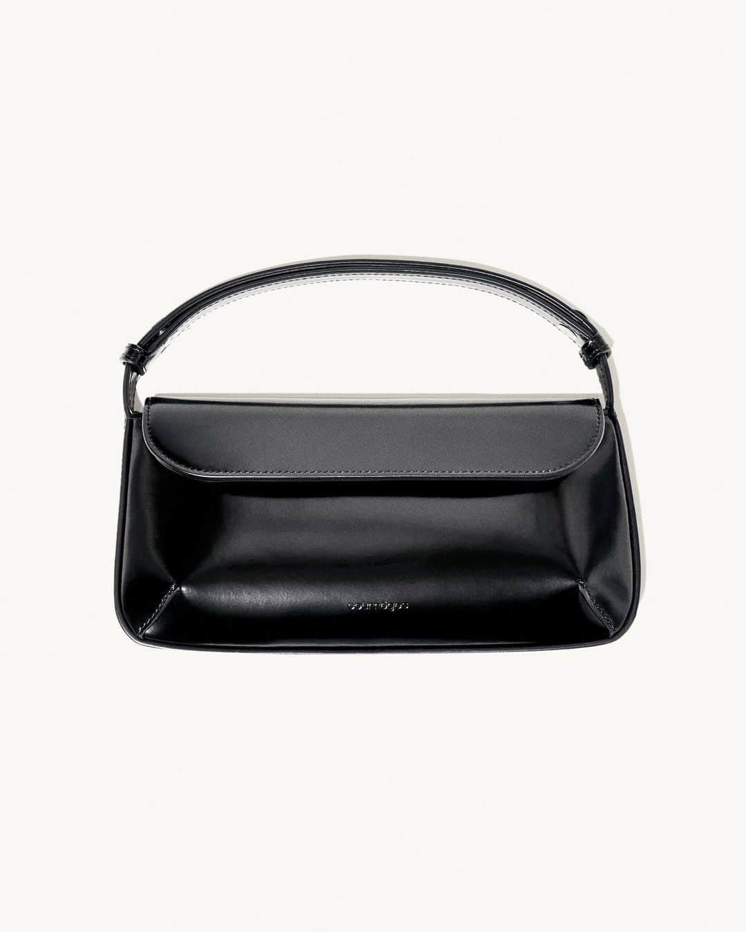 クレージュのインスタグラム：「The Sleek leather bag is now available in our stores and online.  #courregesFW23 #courreges」