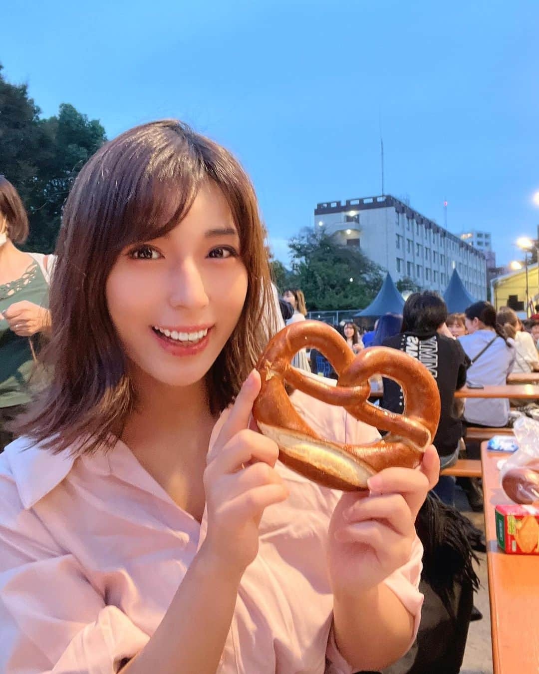 星野ナミさんのインスタグラム写真 - (星野ナミInstagram)「My first time Duits Festival 🥨  初めてのドイツフェス🇩🇪🍻 飲み比べして楽しかった💕  #ドイツフェスティバル2023 #ドイツフェス #beer #crew #プレッツェル」11月4日 19時58分 - hoshino_nami73