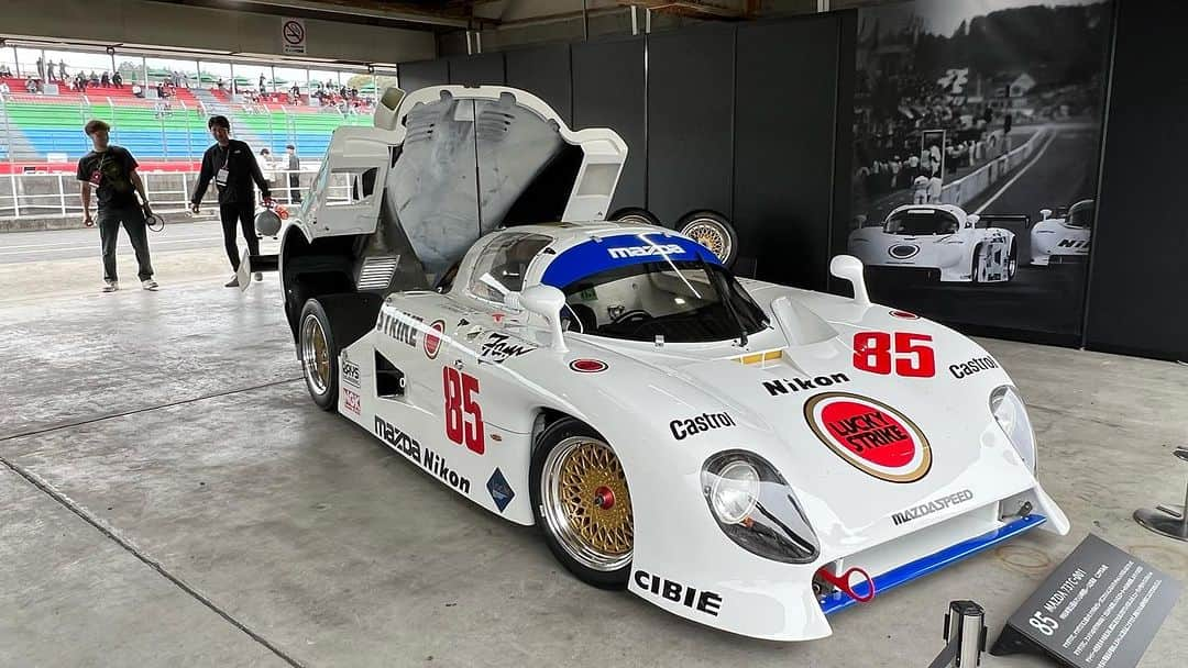 竹岡圭さんのインスタグラム写真 - (竹岡圭Instagram)「MAZDA FAN FESTA in OKAYAMA 【マツダファンフェスタin岡山国際サーキット】。 コンテンツ盛りだくさんですよー💗  マッドマイクさんのパフォーマンスも最高❤️‍🔥  私はステージMCを担当させていただいておりますー💞 ワクワク満載のファンイベント、私も楽しみながら頑張りまーす💖  本日に引き続き明日、11月5日もやってますー💞 日曜日のみのコンテンツもありますので、皆さま是非遊びにきてくださいねーっ🫶待ってまーす‼️  https://www.mazda.com/ja/innovation/MAZDA_SPIRIT_RACING/event/okayama2023/  #マツダファンフェスタ #岡山国際サーキット #MAZDA #マッドマイク #寺田陽二郎 #竹岡圭」11月4日 19時58分 - kei_takeoka