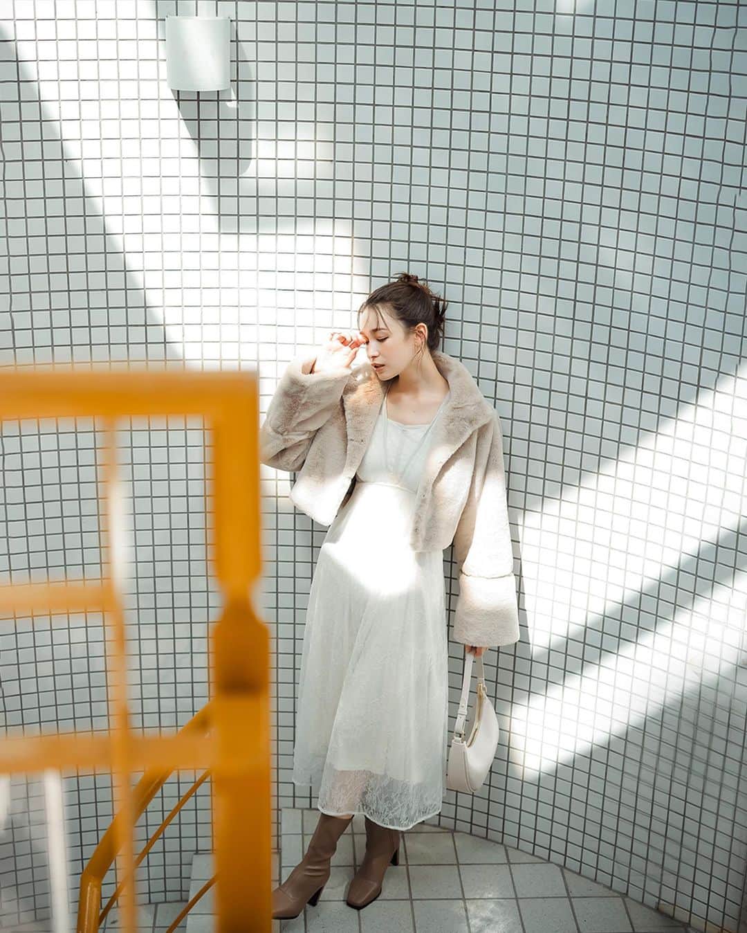 dazzlinのインスタグラム：「_____Web magazine up date ▶︎ スライドしてチェック🔍 . ............................................................................  『 Fpcus in -Holiday- White Collection 』  feat #藤井サチ ( @sachi_fujii_official )  ............................................................................  【  Puppy Fur — 04 】   . ■ Outer #ショートビットフェイクファーコート price : ￥16,500 ivory / green / beige size : FREE  . ■ One-piece #MIXレースドレス price : ￥15,400 o.white / black / blue size : S / M  . ............................................................................  アイテム詳細は商品タグ or TOPページURLよりチェック🔗 » @dazzlin_official  . 全国のdazzlin staffのスタイリングも更新中👗 » @dazzlin_staff_snap  . #藤井サチ #dazzlin #ダズリン #2023aw #ワンピース #ワンピースコーデ #アウター #アウターコーデ #ファーコート #レースワンピース #オケージョン #オケージョンワンピース  #推し活 #カフェ活 #カフェ巡り #参戦服 #参戦コーデ #大人コーデ #大人カジュアル #カジュアルコーデ #きれいめカジュアル #シンプルコーデ」