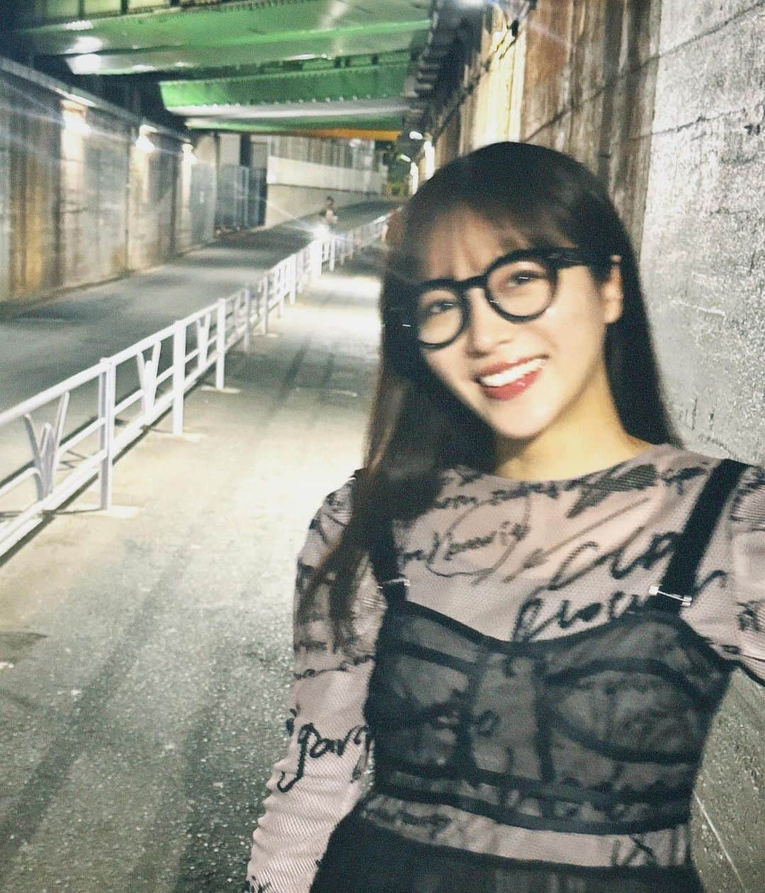 中山莉子のインスタグラム：「→ お友達とお出かけ  お出かけのあとは、ももクロちゃんのライブに行く友達を 東京体育館まで送り届けました😂笑」