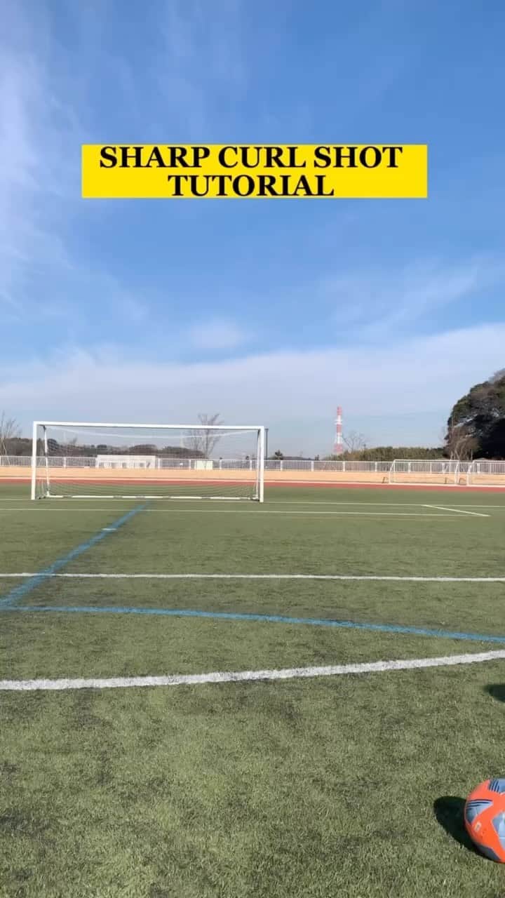阿部豊のインスタグラム：「Effective sharp shot🗡️⚽️#soccer #football #futebol #futbol #tutorial #soccerdrills #footballskills #サッカー」