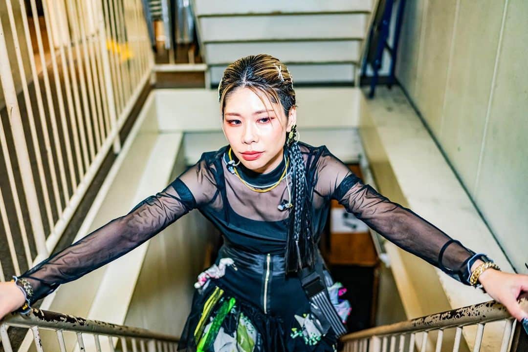 ichigoさんのインスタグラム写真 - (ichigoInstagram)「2023.11.03.大阪  本番30秒前⏰」11月4日 20時19分 - ichiringo
