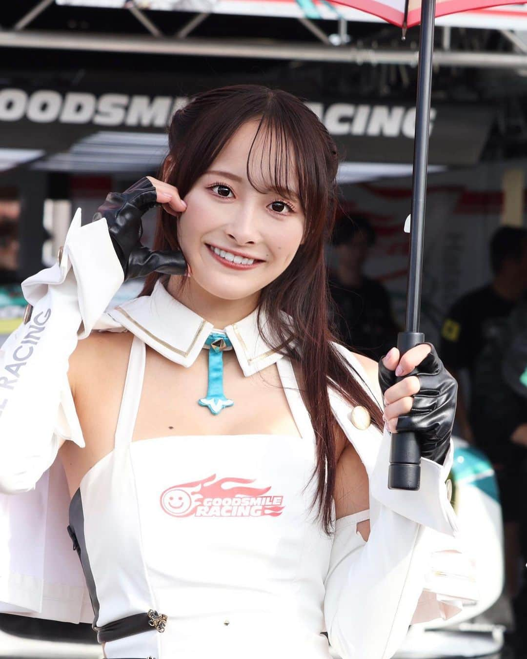 谷川奈々穂さんのインスタグラム写真 - (谷川奈々穂Instagram)「Rd.8茂木予選お疲れ様でした🩷 4号車はQ1を7番手通過しQ2が10番手でした！  明日は10番手スタートです🚗³₃ かっこいい追い上げに期待❕  今シーズン最後の日！ GSRの応援よろしくお願いします🎌  #fightgsr」11月4日 20時31分 - aizawa_natsuki_