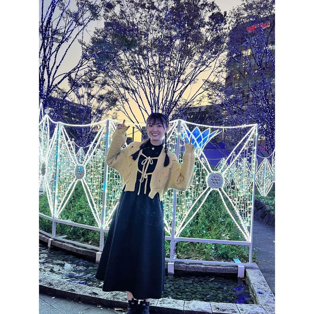 春名真依のインスタグラム：「＊ 🐥  #illumination #yellow」