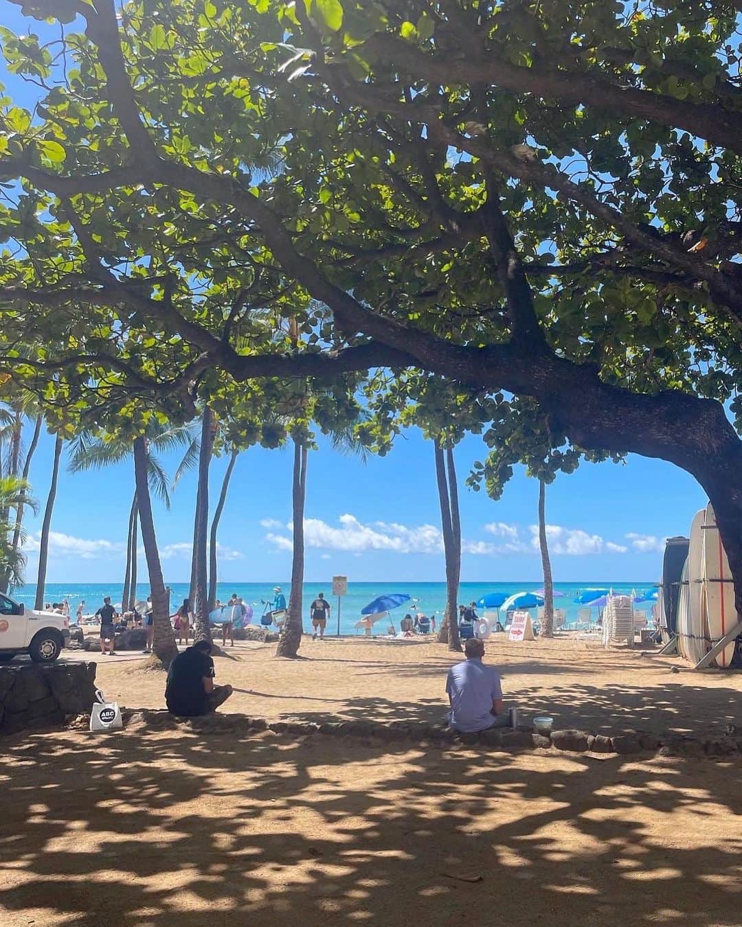 足立沙織さんのインスタグラム写真 - (足立沙織Instagram)「. 気づけば半月振りの投稿🌛  10月はばたばたとしていたんだけど 下旬はハワイに行ってゆっくりしてきました🌴✨  なんと5年ぶり！！ 変わらず時間がゆったりでハッピーな空気が 流れていて沢山パワーもらったよ🫶 投稿が続くと思いますがお付き合いくださいませ〜🍍  . #hawaii#hawaiitrip#instatrip #ハワイ#ハワイ旅行#ハワイ旅行記」11月4日 20時33分 - sao_ri_17