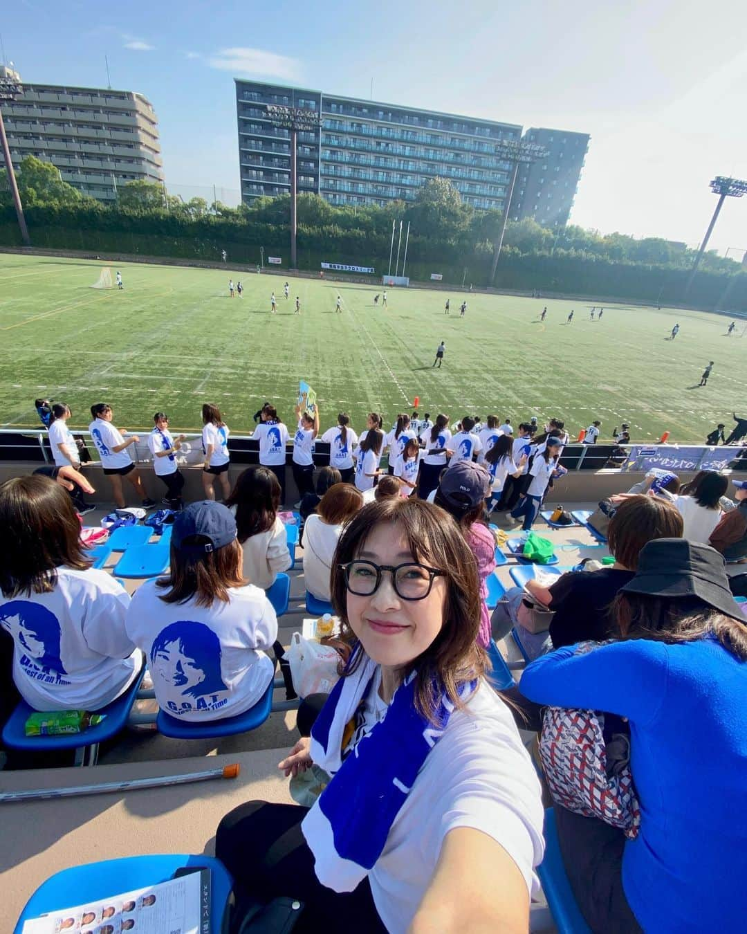 小西美穂さんのインスタグラム写真 - (小西美穂Instagram)「こちらは きょうのラクロスの応援🥍🥍📣 関西学生リーグ戦で、 関西学院大学が同志社大学に逆転勝ちし 優勝しました🙌🙌 ⁡ 私が撮った動画、同点で迎えた最終クォーター、 関学が逆転打を決めた瞬間です！ 興奮してブレブレ😅 ⁡ 同志社もスポーツマンシップ溢れるチームで 清々しく、感動しました。 ⁡ ラクロスって素晴らしいスポーツなのです。 誇りに思ってます。 ⁡ 後輩たち @kglax_w 、本当におめでとう！！ ⁡ #関西ラクロス #関西ラクロスリーグ #関西学院大学 #関西制覇 #連覇 #おめでとう #初代主将 #OBG会長 #lacrosse #lacrossemakesfriends」11月4日 20時37分 - mihokonishi69