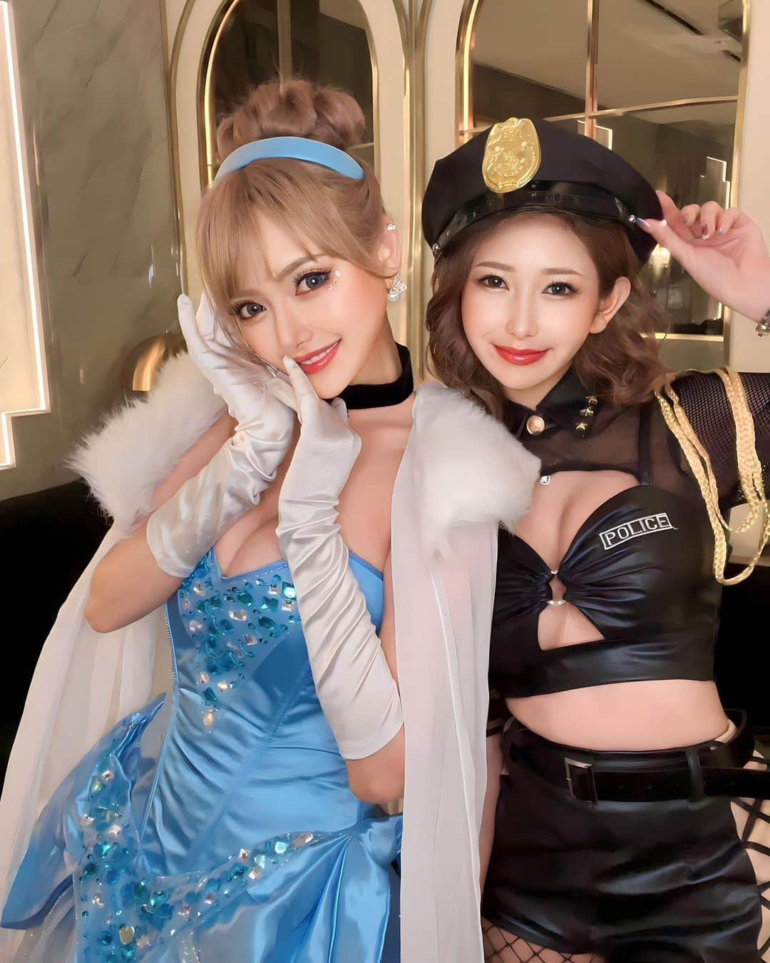 葉月芽生さんのインスタグラム写真 - (葉月芽生Instagram)「最後はみんなでコスプレ👸👠 みんなが大好きすぎるっっ🩵🩵🩵  #halloween  #princess #lastday」11月4日 20時50分 - mei_hazuki