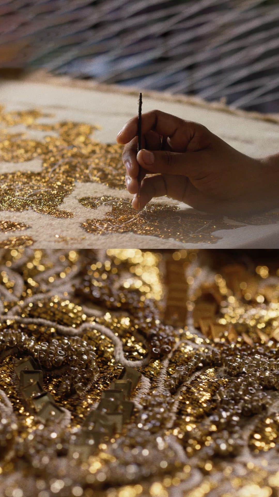 ドリス・ヴァン・ノッテンのインスタグラム：「AUTUMN WINTER 2023 CRAFTSMANSHIP  Creating texture and depth with two tones of gold, sequins and beads form an abstract floral motif, using applications of mat silk chiffon and shiny gold jacquard.  #DriesVanNoten #DVNAW23」