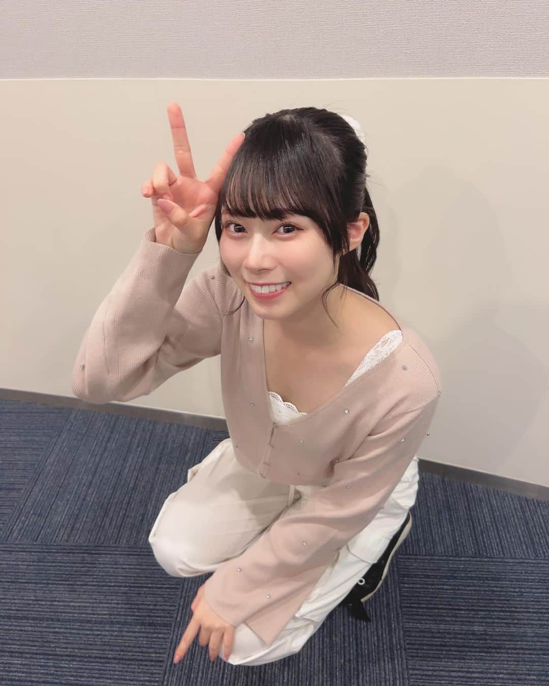 瀧本弥生のインスタグラム：「個別握手会in大阪ATCホール ありがとうございました！  パンツスタイルなだけでめっちゃメンバーから珍しって言われたよ！笑  　  #NMB48 #アイドル　#04 #05 #05년생  #idol  #ootd #カーゴパンツ #パンツコーデ  #握手会　#カジュアルコーデ」