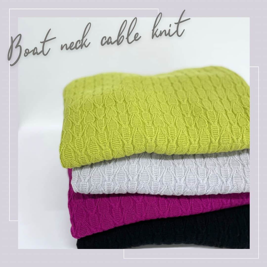 のインスタグラム：「｜着映えKNIT｜  冬の大本命KNIT LISTから 『着映えニット』をご紹介します。  ボートネックで変形ケーブルの編み柄が かわいいニットプルオーバー。  一枚着としてはもちろん、シャツだけでなく 薄手のハイネックニットとのレイヤードスタイルも 今っぽさのあるスタイルで着ていただけます。  - 商品詳細 - ボートネック変形ケーブルニット No.101-17531｜¥15,950(taxin)  ▼プロフィール@reflect_kobe_officialより、 公式サイトページにリンク頂けます。  #reflect #リフレクト」