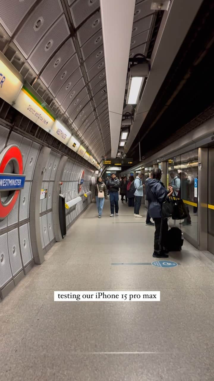@LONDON | TAG #THISISLONDONのインスタグラム：「@MrLondon testing our new iPhone 15 pro max in #Westminster tube station. No filters. Love this station! 🙌🏼  ___________________________________________  #thisislondon #lovelondon #london #londra #londonlife #londres #uk #visitlondon #british #🇬🇧 #whattodoinlondon #londonreviewed #londonunderground #tfl #transportforlondon」