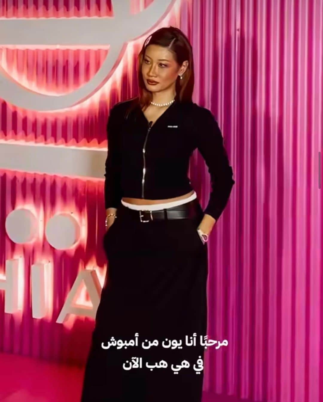 YOONのインスタグラム：「36 hours in #SaudiArabia w/ @hiahubofficial. Thank you for having me on the panel! 🖤🫶🏽」