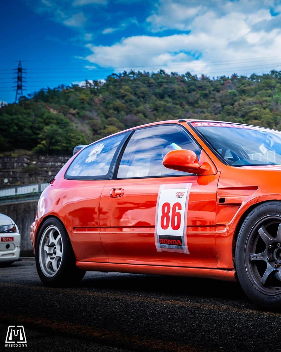 mistbahnさんのインスタグラム写真 - (mistbahnInstagram)「_ 安全第一 Honda EG6 CIVIC SiR _ 🚗: @minmin_eg6 📷: @mistbahn _ Shot on Oct-15 2023 🏁 "Circuit Festa ( @circuit_festa_west_japan )" "HONDA ONE MAKE RACE". Central Circuit (Hyogo Japan) _ JP) 2023年10月15日、セントラルサーキットで開催された「サーキットフェスタ ( @circuit_festa_west_japan )」内の「ホンダ・ワンメイク・レース」で撮影。 _ #circuitfesta #circuitfesta2023 #サーキットフェスタ #サーキットフェスタ2023 #hondaonemakerace #ホンダワンメイク #ホンダワンメイクレース #centralcircuit #セントラルサーキット #honda #civic #hondacivic #ホンダシビック #シビック #eg6 #eg #egcivic #bseries #kanjo #kanjostyle #kanjoracer #kanjozoku #timeattack #timeattackjapan #hondasontrack #exedy #hondaprimo」11月4日 21時27分 - mistbahn