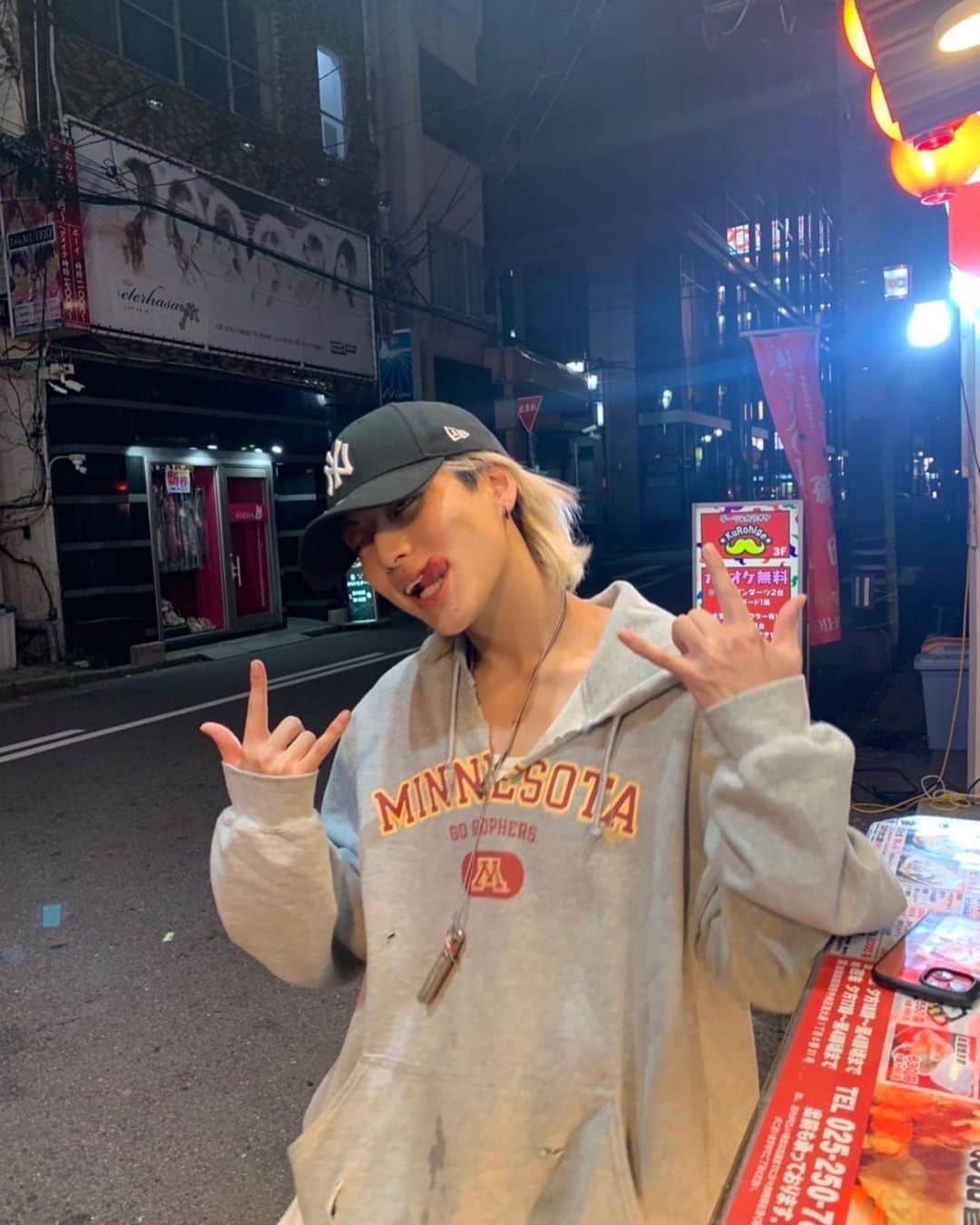 のインスタグラム：「エロい夜」
