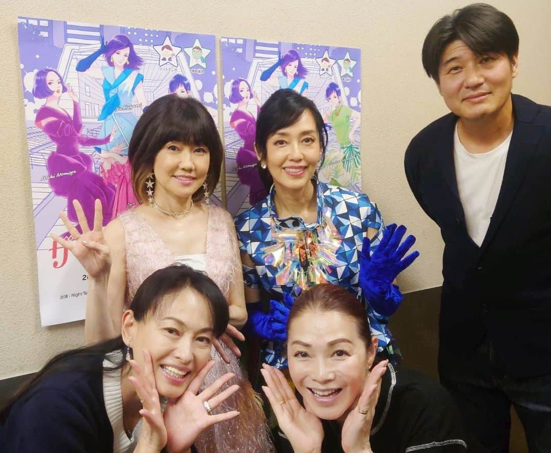 田中美奈子さんのインスタグラム写真 - (田中美奈子Instagram)「日比谷野音で開催され大丈夫ザ、ナイトテン4にご招待頂き私達めぐみさん、太郎君と盛り上がって来ました💃🕺💃 合唱バトルで80年代アイドルチームで一緒だった早見優さん、久しぶりにお会いした松本伊代さんとハイポーズ✌🏻✌🏻✌🏻✌🏻✌🏻 ディスコバージョンにリミックスされた曲、かっこよかったです💃💃 ピチカートファイブも大好きで良く聴いてたなぁー❣️東京は夜の7時、レビューを一緒に歌えて最高〜🥳 渋谷系のオリジナルラブも再ブレイクして田島貴男さん、ご活躍で嬉しいです🎉🎉番組で田島さん、SHOW-YAの寺田恵子さんと私３人で顔が濃いトークしたのが懐か オリジナルラブのLIVEにも行かせて頂いたなぁ✨✨また行きたいです💓 #日比谷野音 #日比谷野音ライブ #100周年 #野外イベント #渡辺めぐみ さん#早見優 さん#松本伊代 さん#ピチカートファイブ  #野宮真貴 さん#野宮真貴ピチカートファイヴを歌う #渋谷系音楽 #オリジナルラブ #オリジナルラブ田島貴男 さん#昭和アイドル #80年代アイドル #80年代アイドル好きな人と繋がりたい #80年代ポップス #寺田恵子 さん#japaneseartists #japaneseaidol」11月4日 21時33分 - tanakaminako0912