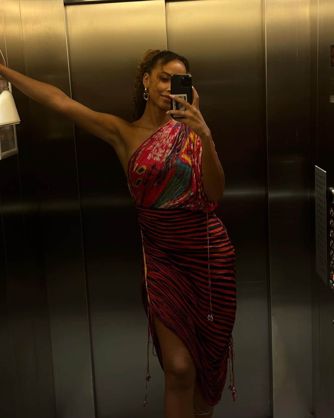のインスタグラム：「Which floor? 🛗」