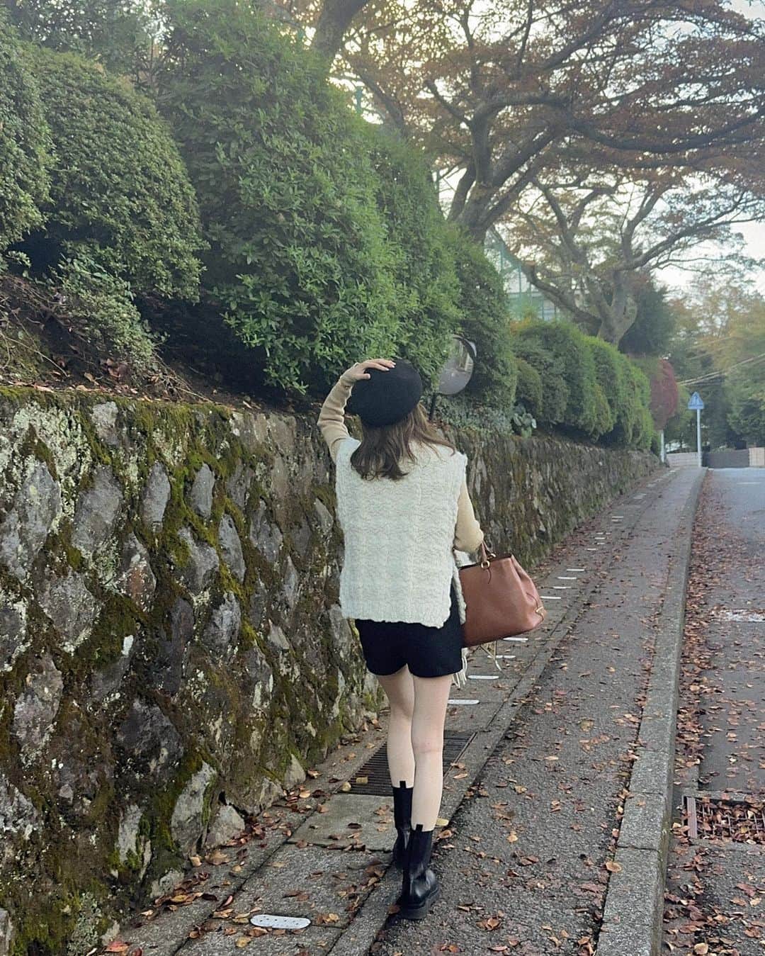 蓮音さんのインスタグラム写真 - (蓮音Instagram)「とてーも楽しかった日から もう一週間なのか🌞  コーデ載せそびれてたので 今更ですが放出させてくだされ🧶  小物はブラックで締めㅤㅤㅤㅤㅤㅤㅤㅤㅤㅤㅤㅤㅤつつ カジュアルになりすぎんように👐🏻 ㅤㅤㅤㅤㅤㅤㅤㅤㅤㅤㅤㅤㅤ #富士山リベンジ求む」11月4日 21時38分 - 09hasu