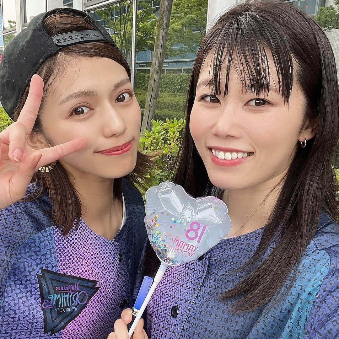 加納永美子のインスタグラム：「＿＿＿＿＿＿＿＿＿＿＿＿＿＿ 今シーズンの野球の思い出⚾️🐮💕  夏頃に観に行って、ずーっと投稿できてなくてタイミングを失ってたから、この盛り上がっている時に🤭  この日本シリーズは毎日見てる👀  #日本シリーズ #阪神なんば線シリーズ #オリックスバファローズ  #オリックス #オリ姫 #orixbuffaloes」