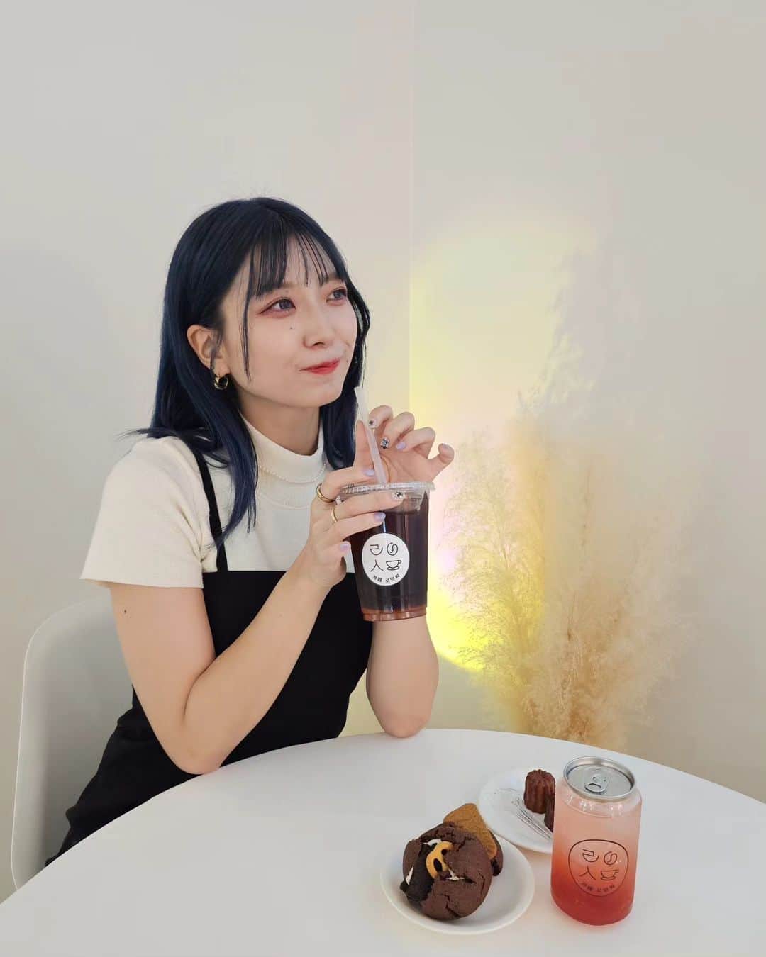 原宿ぽむのインスタグラム：「ぴーちてぃーにしょっとついかするのすきすぎる🍑☕ #名古屋カフェ #韓国カフェ #推し活カフェ #caferoissy」